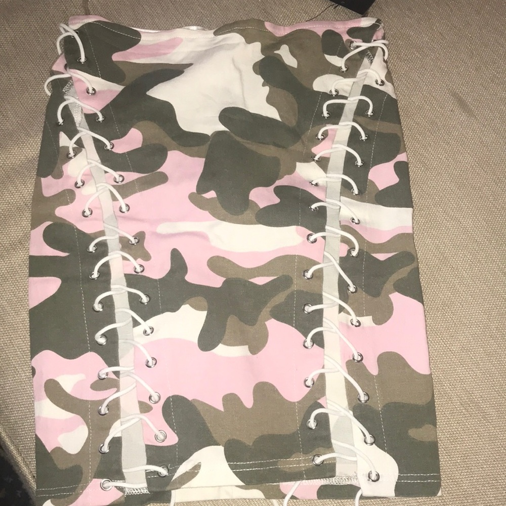Lace up skirt